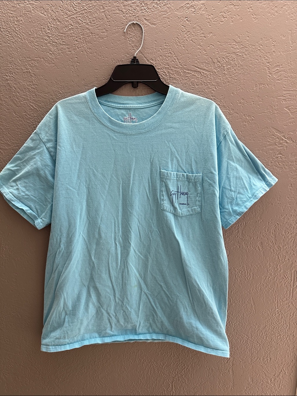 Guy Harvey Men’s Short-Sleeve Pocket Tee in Light Aqua